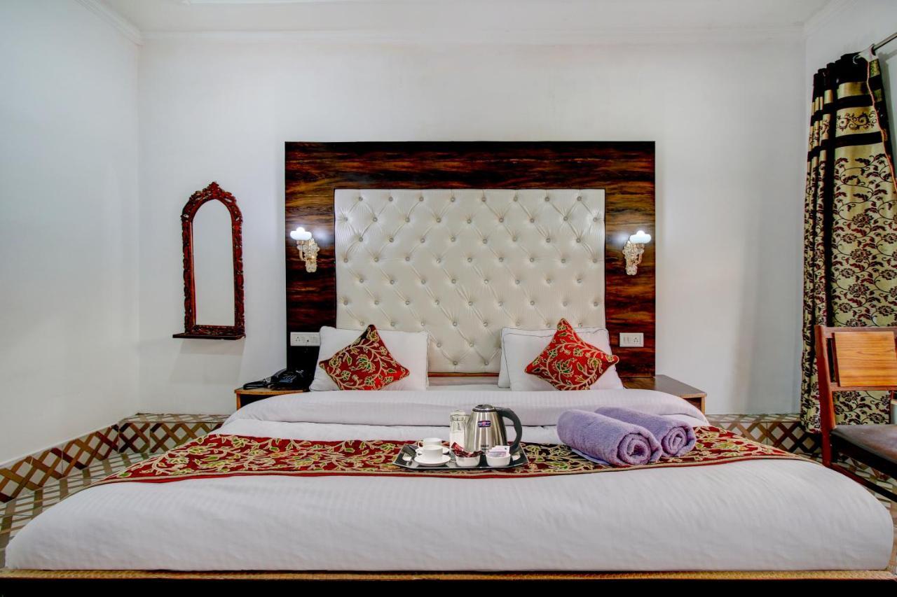 Hotel Royal Hameed Srīnagar Exterior foto