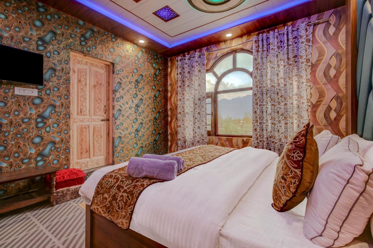 Hotel Royal Hameed Srīnagar Exterior foto